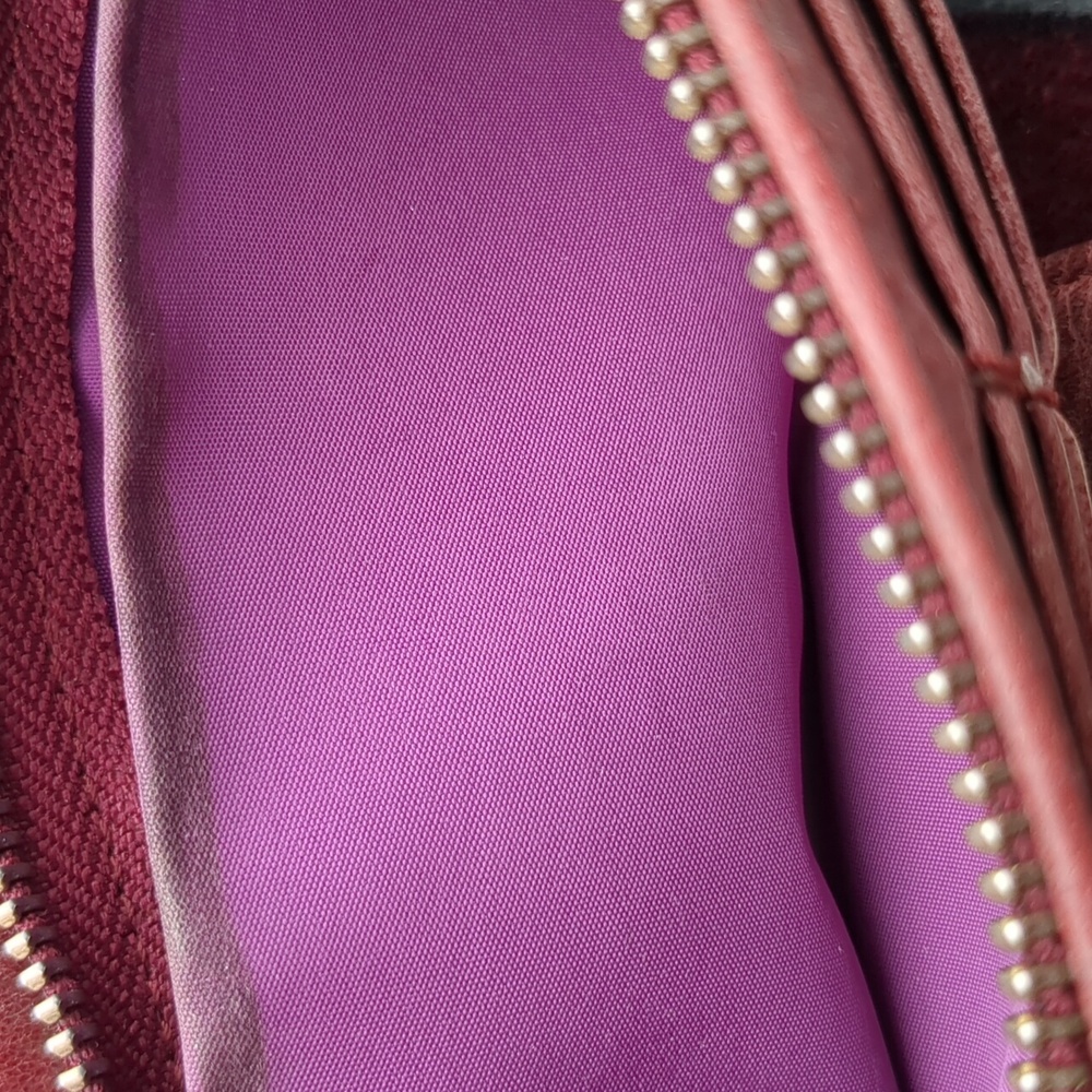 Tano Red Distressed Wallet - Picture 9 of 11